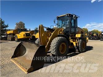 CAT 930M Фронтальные погрузчики