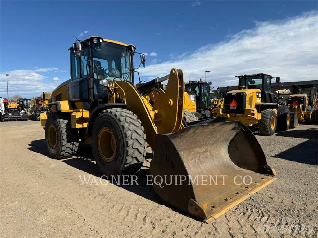 CAT 930M Фронтальные погрузчики