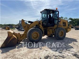 CAT 930M Фронтальные погрузчики