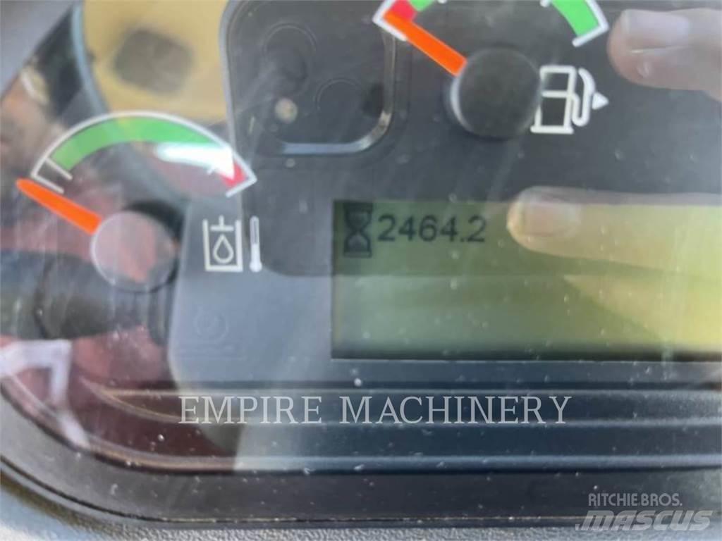 CAT 930M Фронтальные погрузчики