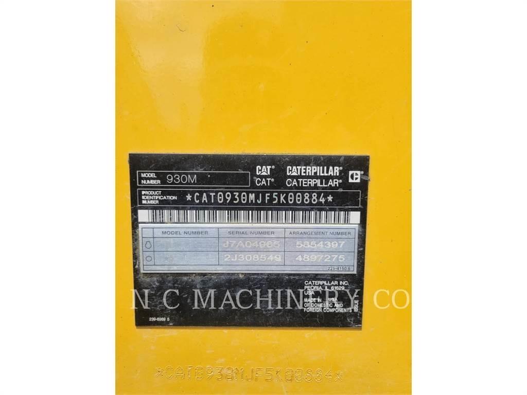 CAT 930M Фронтальные погрузчики
