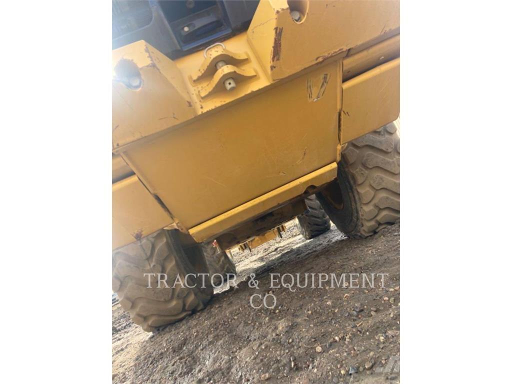 CAT 930M Фронтальные погрузчики
