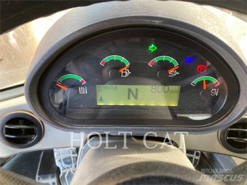CAT 930M Фронтальные погрузчики