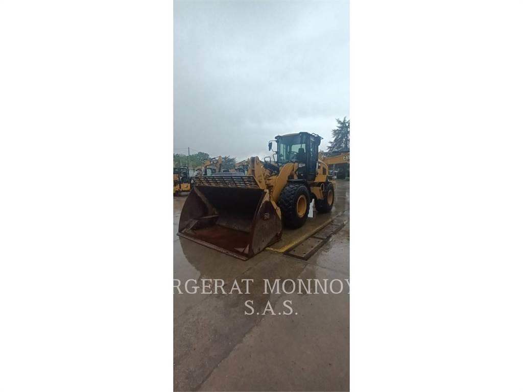 CAT 930M Фронтальные погрузчики