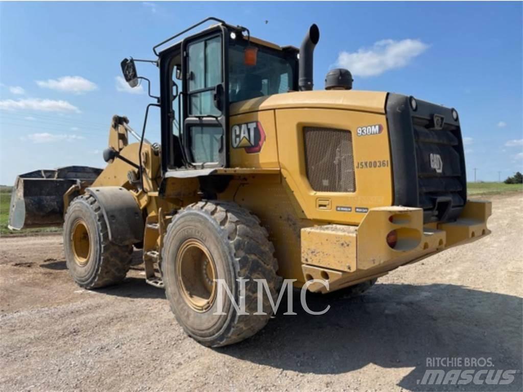 CAT 930M Фронтальные погрузчики