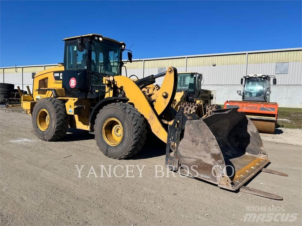 CAT 930M Фронтальные погрузчики