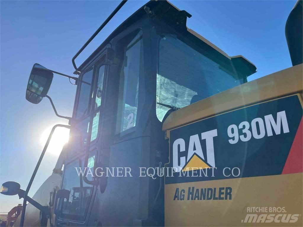 CAT 930M Фронтальные погрузчики