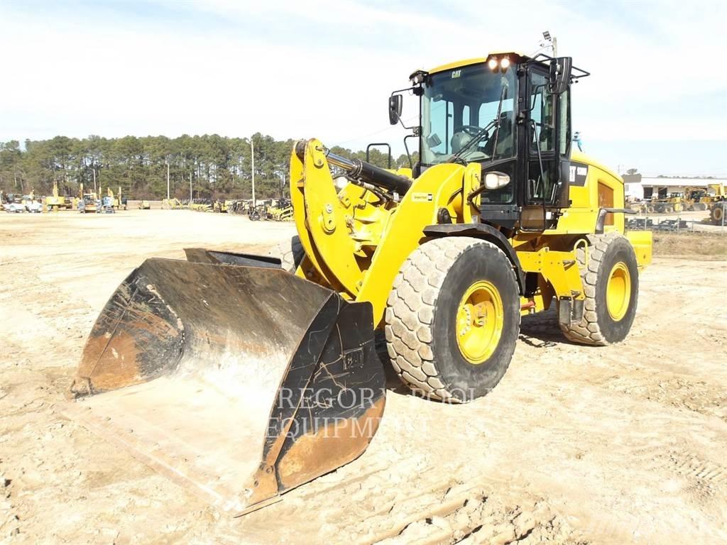 CAT 930M Фронтальные погрузчики