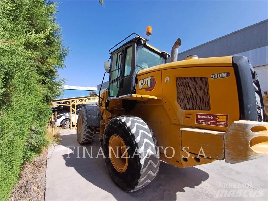 CAT 930M Фронтальные погрузчики