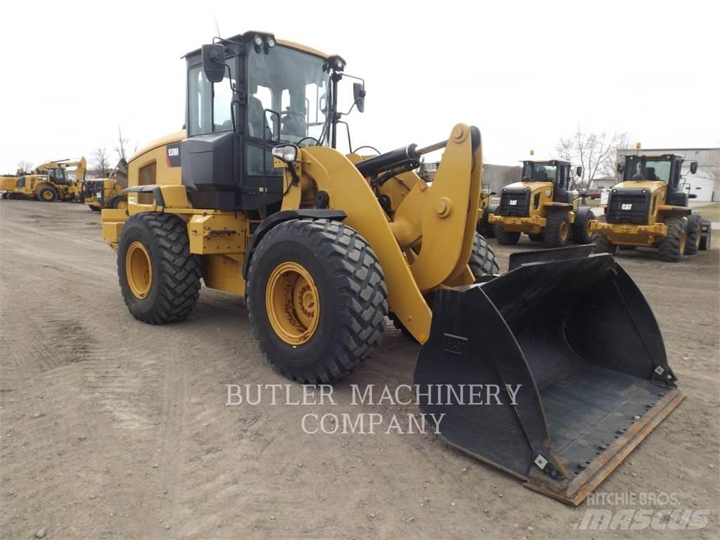 CAT 930M Фронтальные погрузчики
