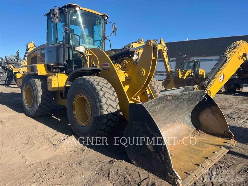 CAT 930M Фронтальные погрузчики