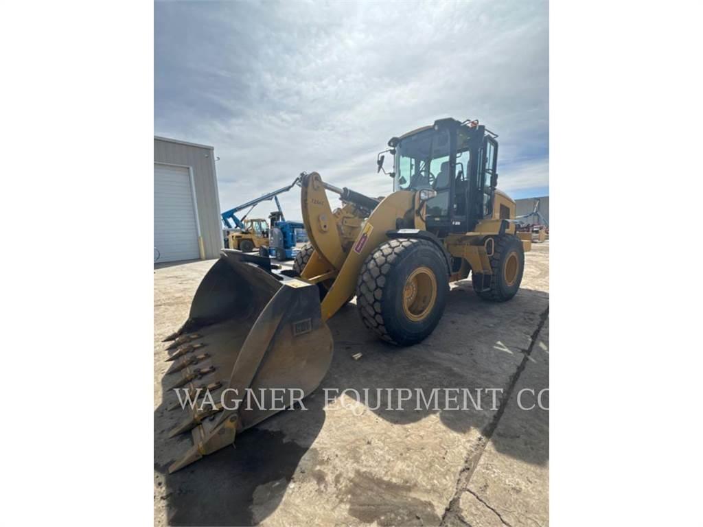CAT 930M Фронтальные погрузчики