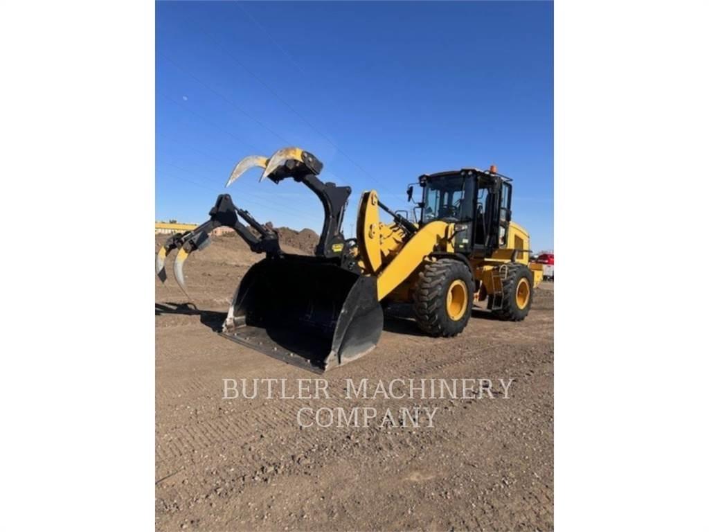 CAT 930M Фронтальные погрузчики