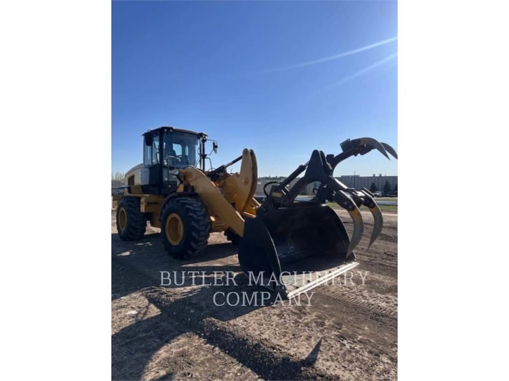 CAT 930M Фронтальные погрузчики