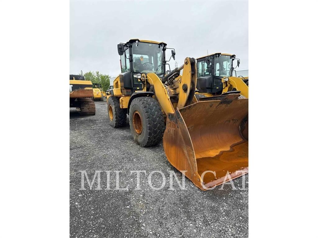 CAT 930M Фронтальные погрузчики