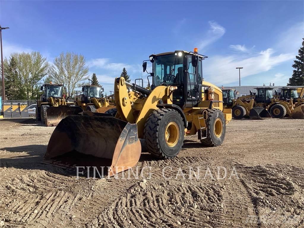 CAT 930M Фронтальные погрузчики