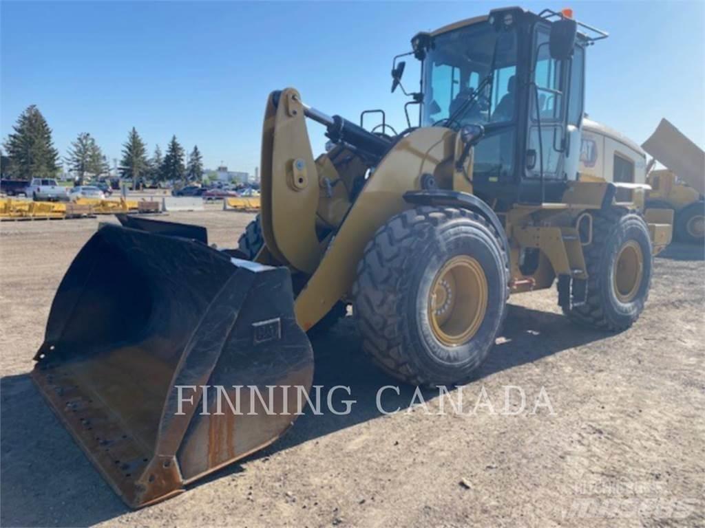 CAT 930M Фронтальные погрузчики