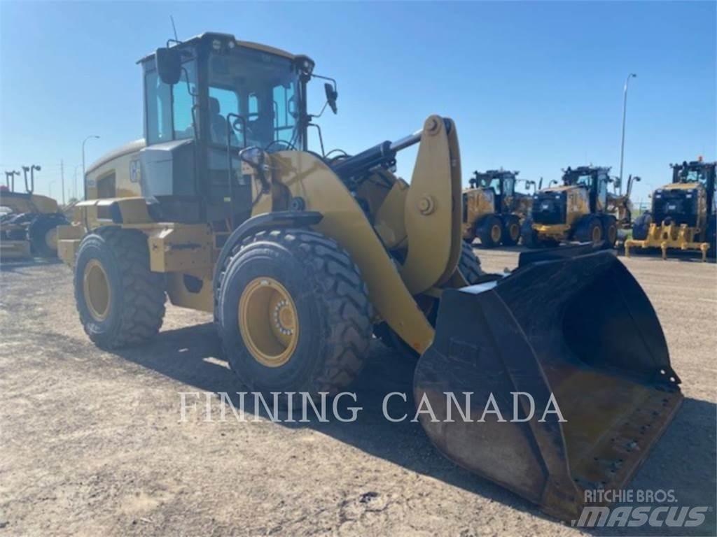 CAT 930M Фронтальные погрузчики