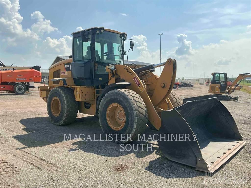 CAT 930M Фронтальные погрузчики