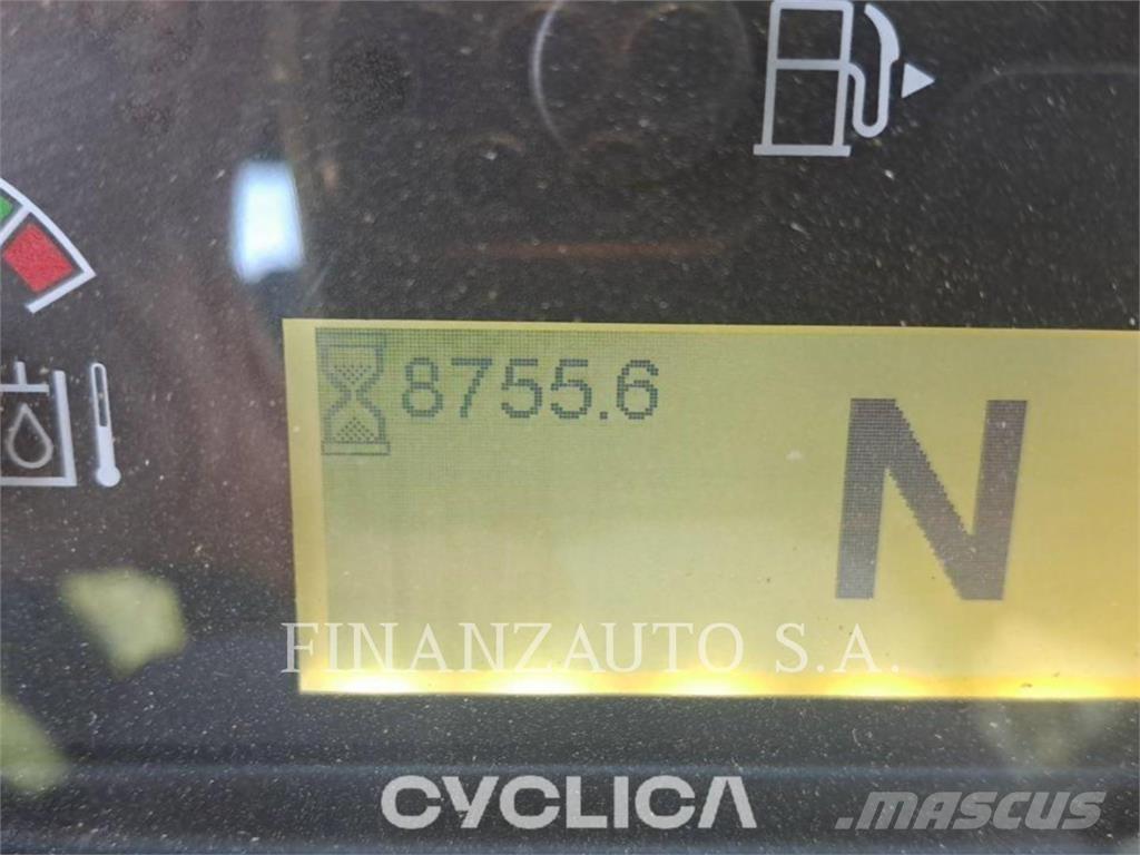 CAT 930M Фронтальные погрузчики