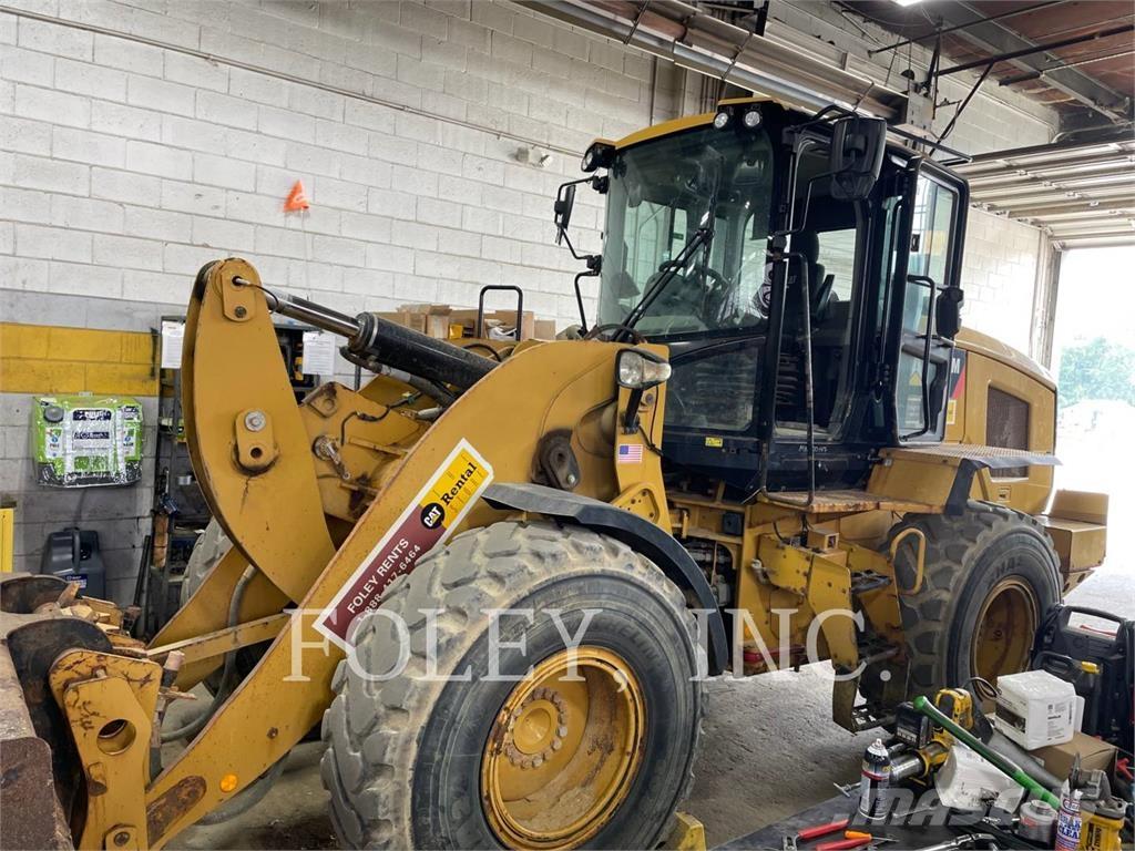 CAT 930M Фронтальные погрузчики