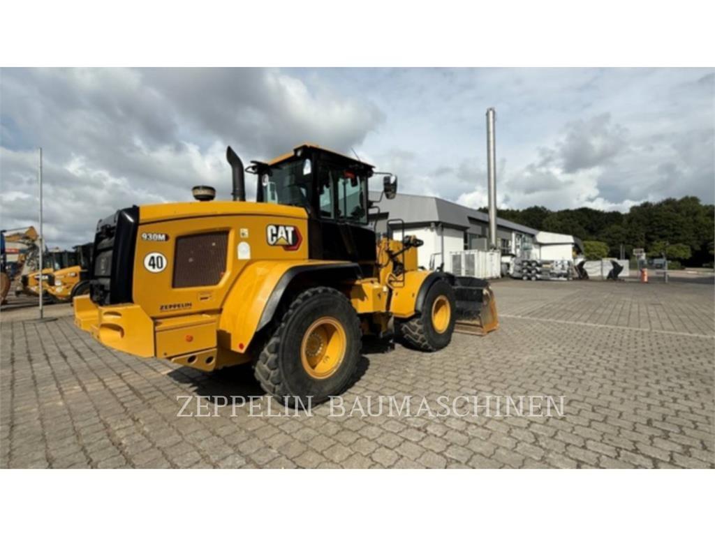CAT 930M Фронтальные погрузчики