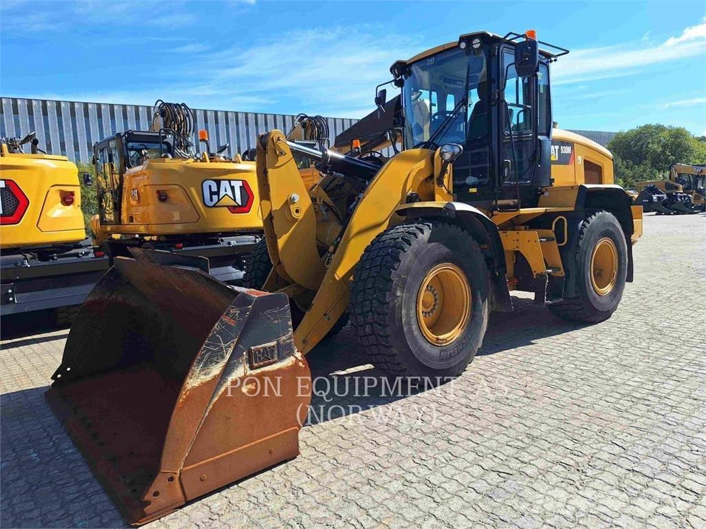 CAT 930M Фронтальные погрузчики