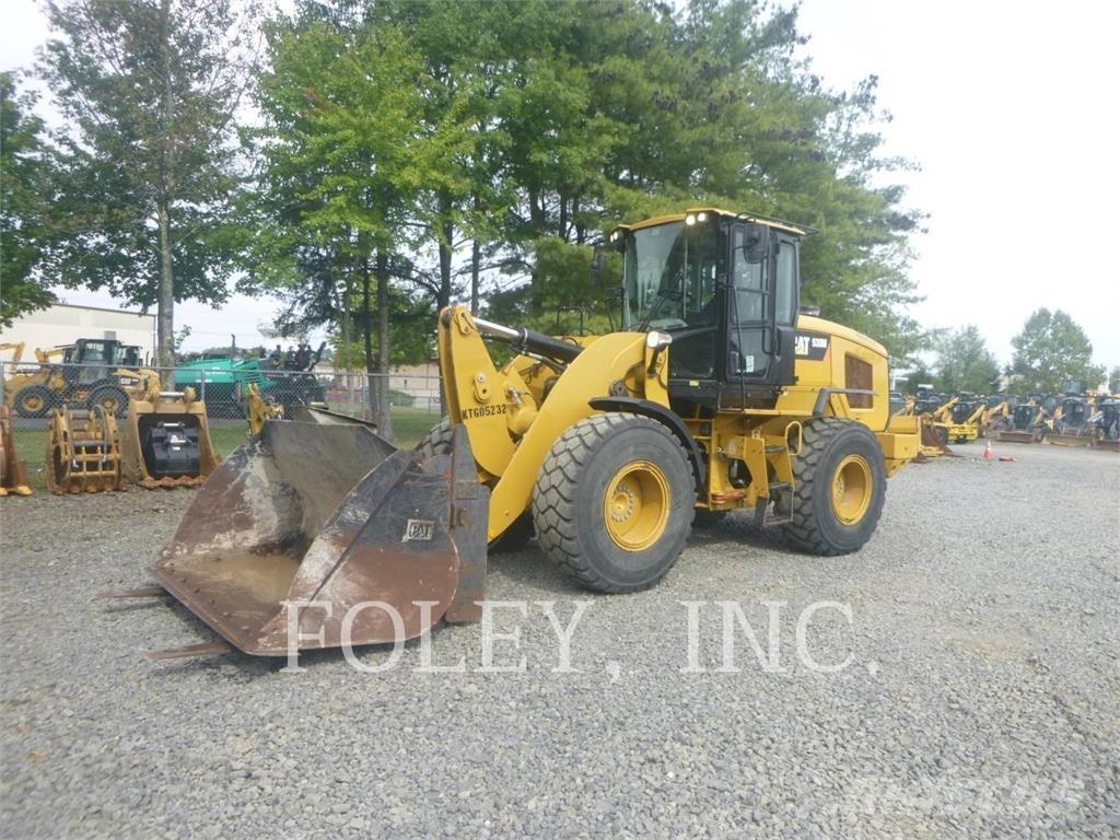 CAT 930M Фронтальные погрузчики