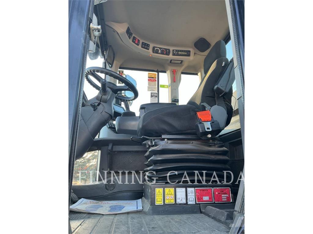 CAT 930M Фронтальные погрузчики