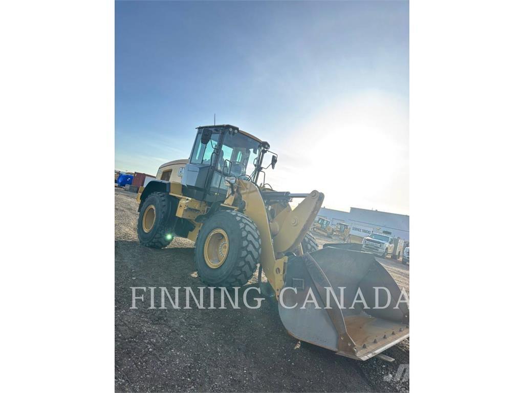 CAT 930M Фронтальные погрузчики