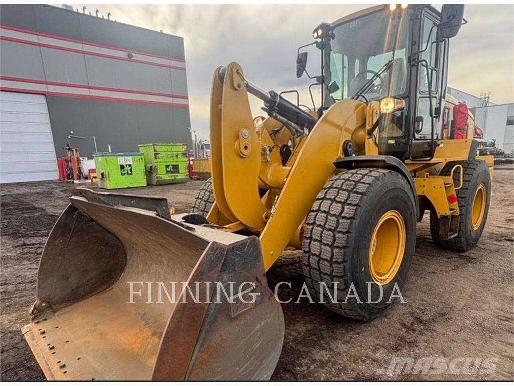 CAT 930M Фронтальные погрузчики