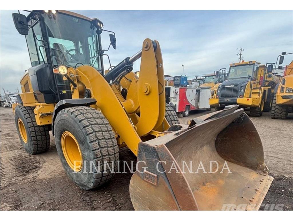 CAT 930M Фронтальные погрузчики