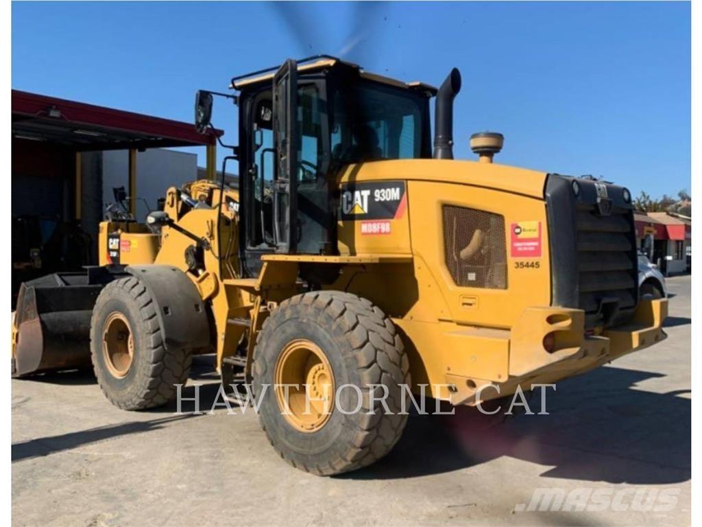 CAT 930M Фронтальные погрузчики