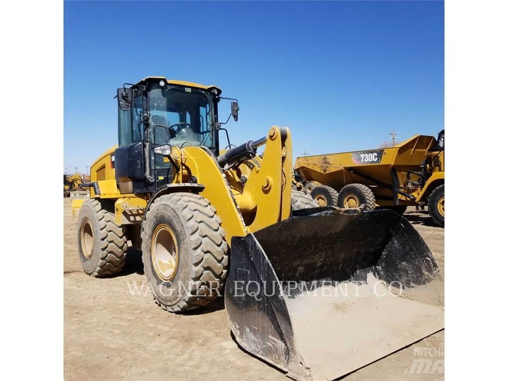 CAT 930M Фронтальные погрузчики