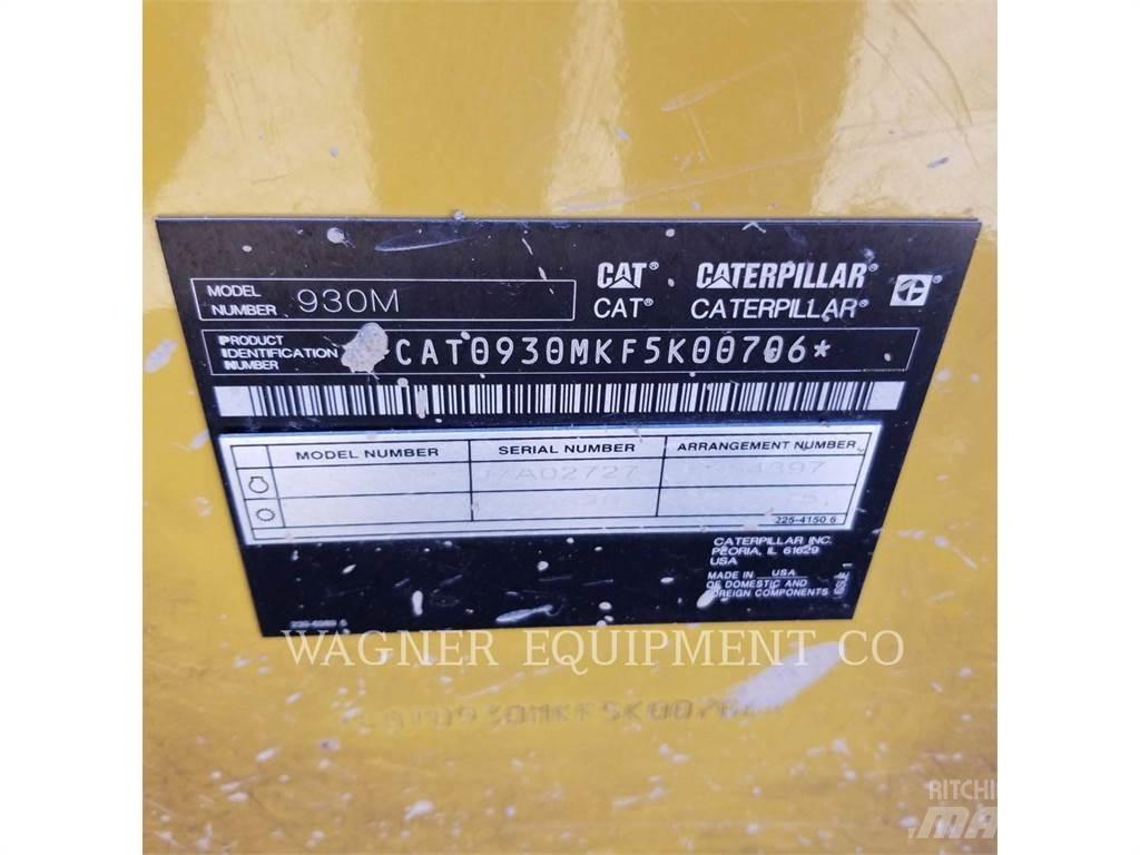CAT 930M Фронтальные погрузчики