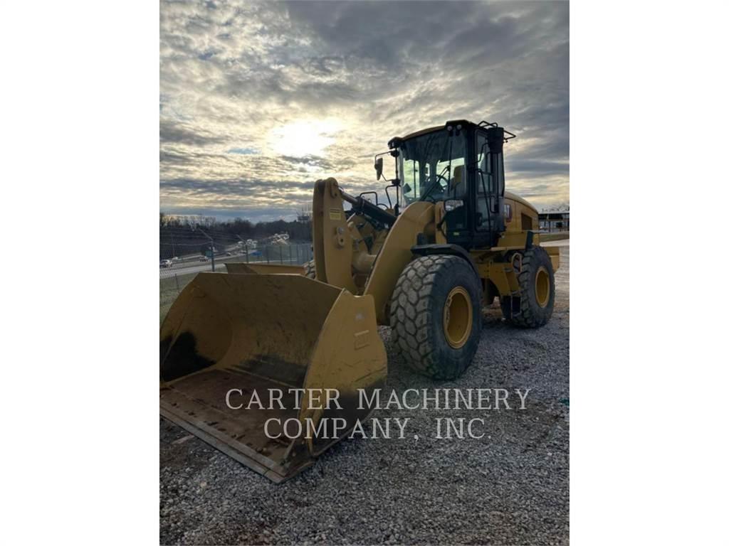 CAT 930M 2V Фронтальные погрузчики