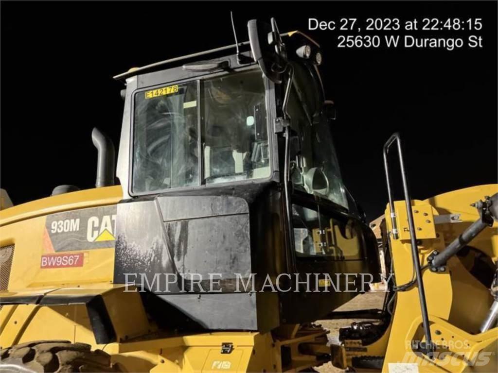 CAT 930M FC Фронтальные погрузчики