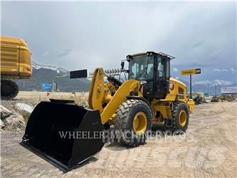 CAT 930M QC Фронтальные погрузчики
