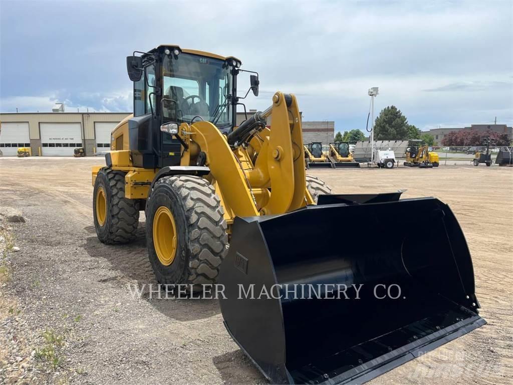 CAT 930M QC Фронтальные погрузчики