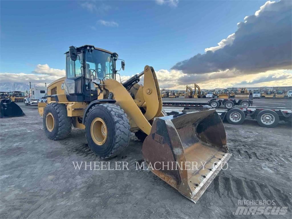CAT 930M QC Фронтальные погрузчики