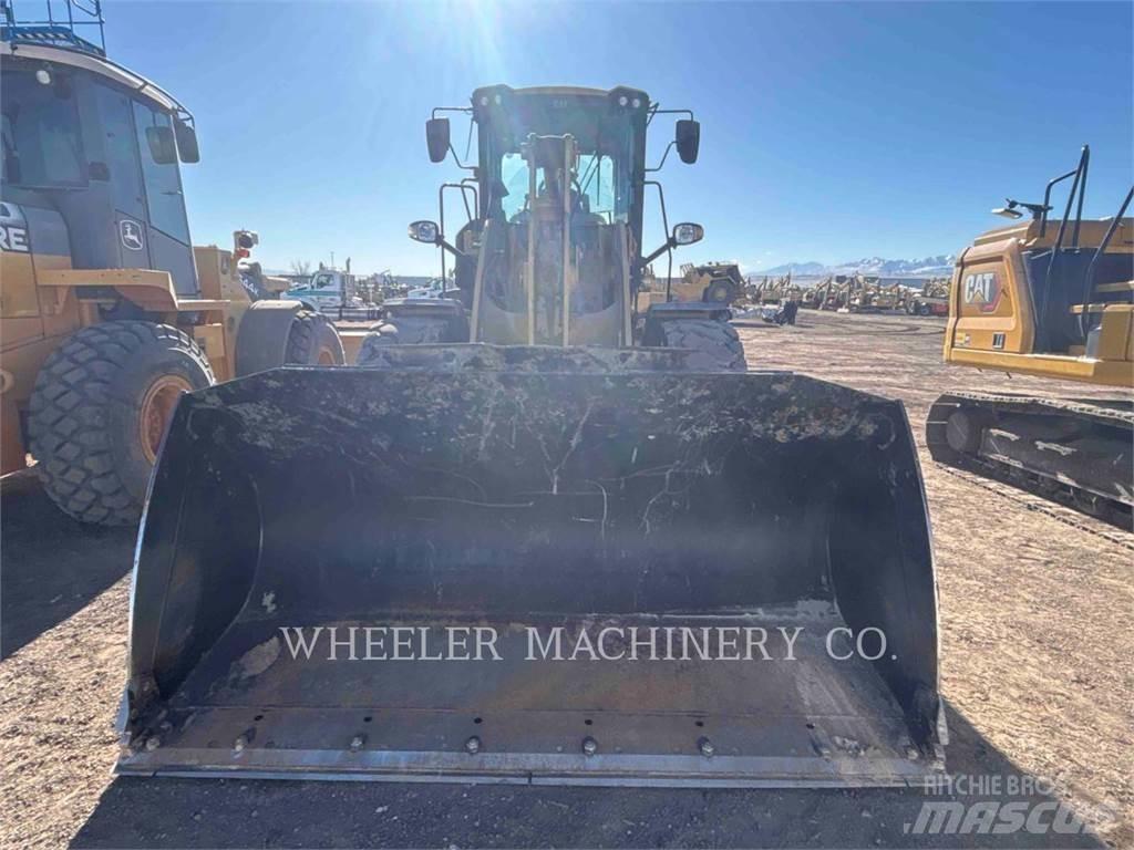 CAT 930M QC Фронтальные погрузчики