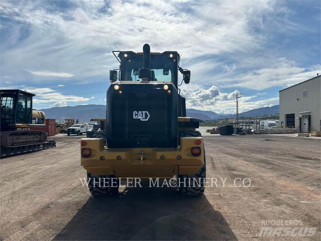 CAT 930M QC 3V Фронтальные погрузчики