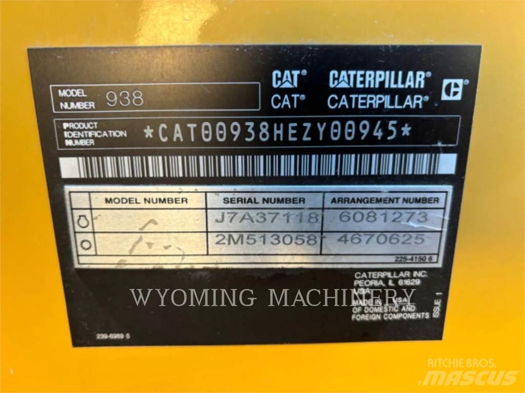 CAT 938 Фронтальные погрузчики