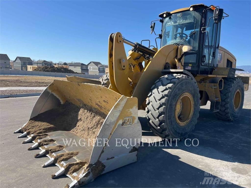 CAT 938 Фронтальные погрузчики