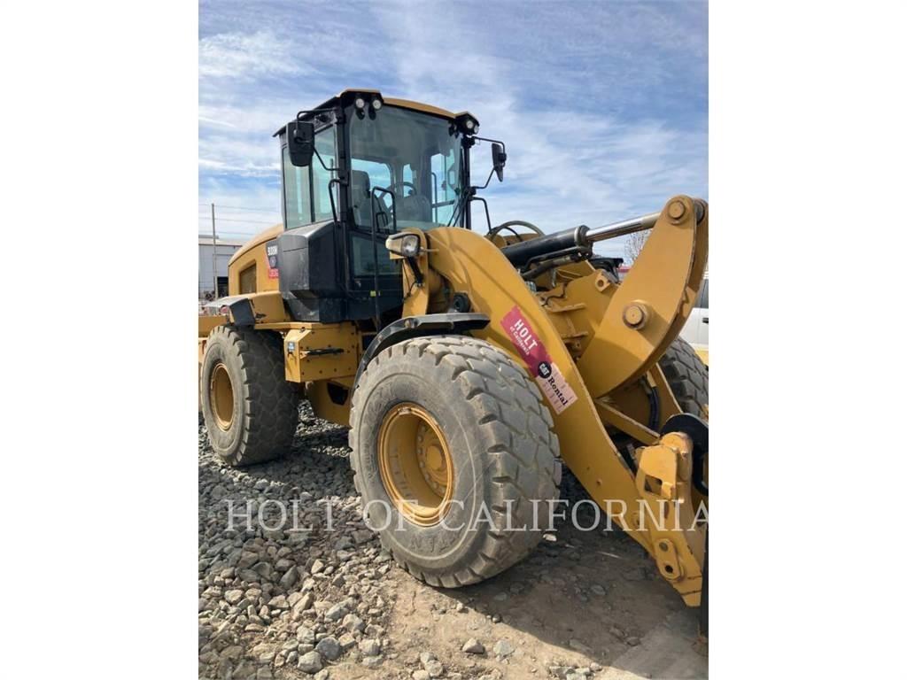 CAT 938 Фронтальные погрузчики