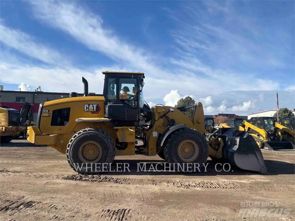 CAT 938 QC Фронтальные погрузчики