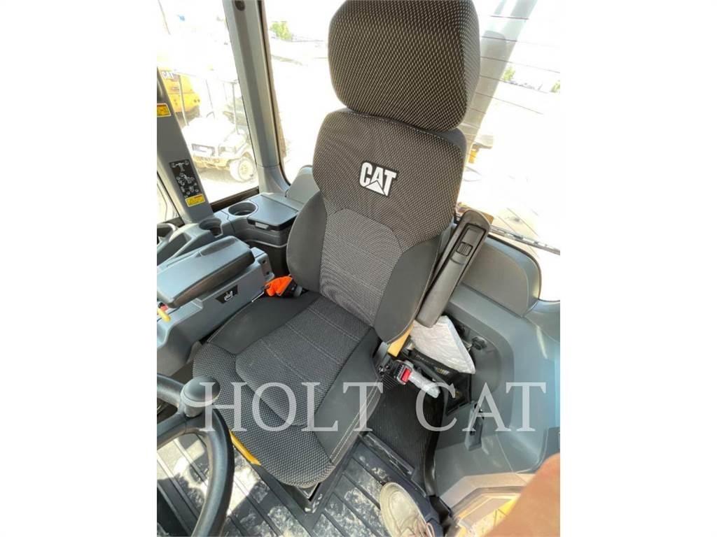 CAT 938 QC Фронтальные погрузчики