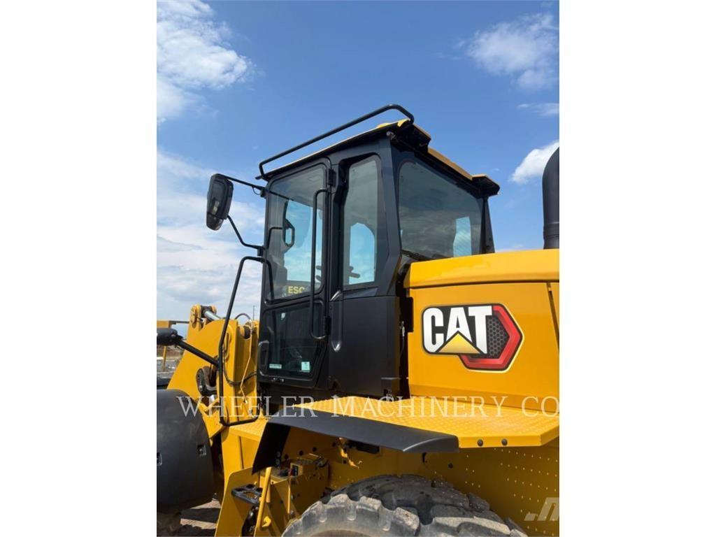 CAT 938 QC Фронтальные погрузчики