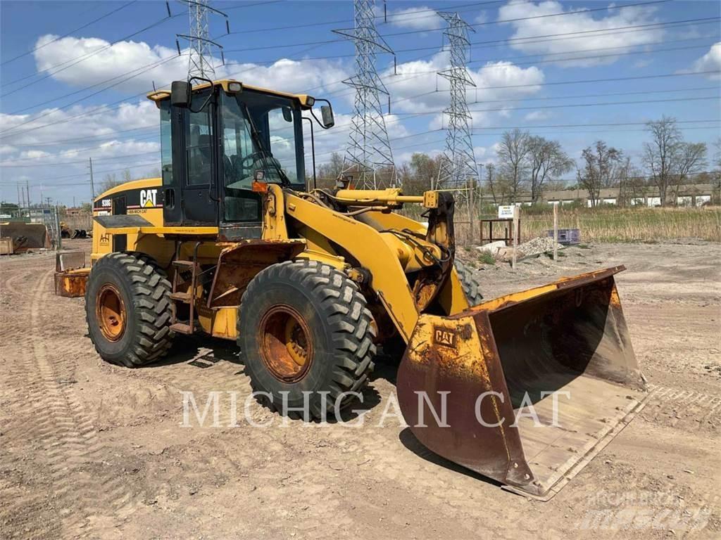 CAT 938G Фронтальные погрузчики