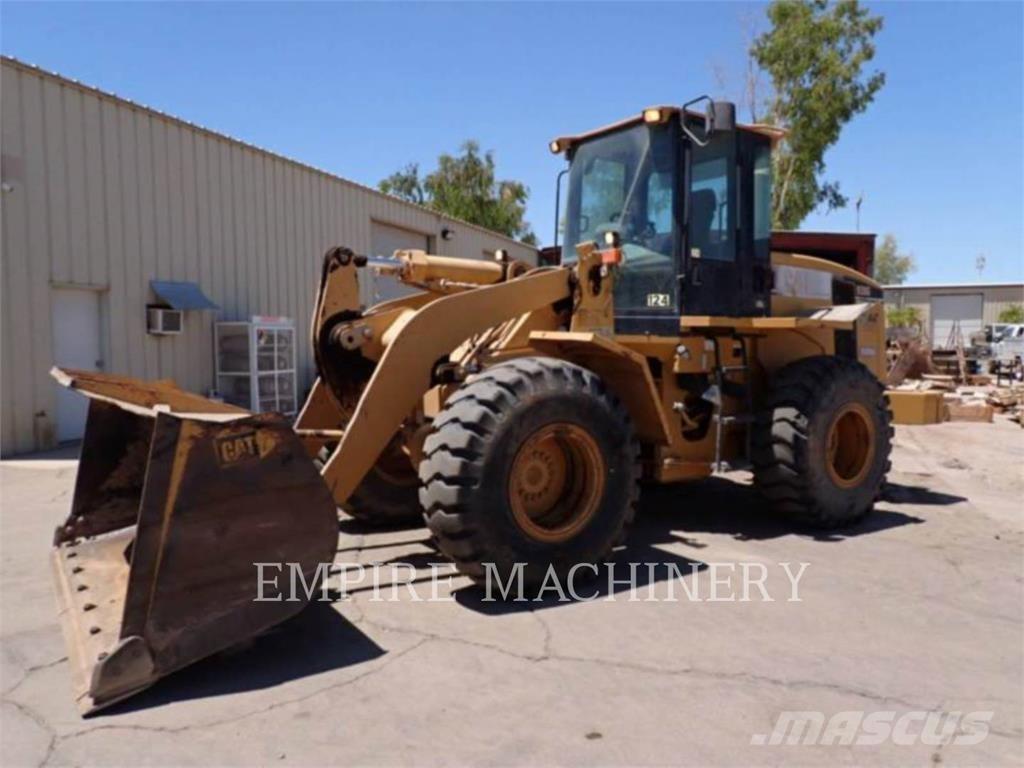 CAT 938G Фронтальные погрузчики